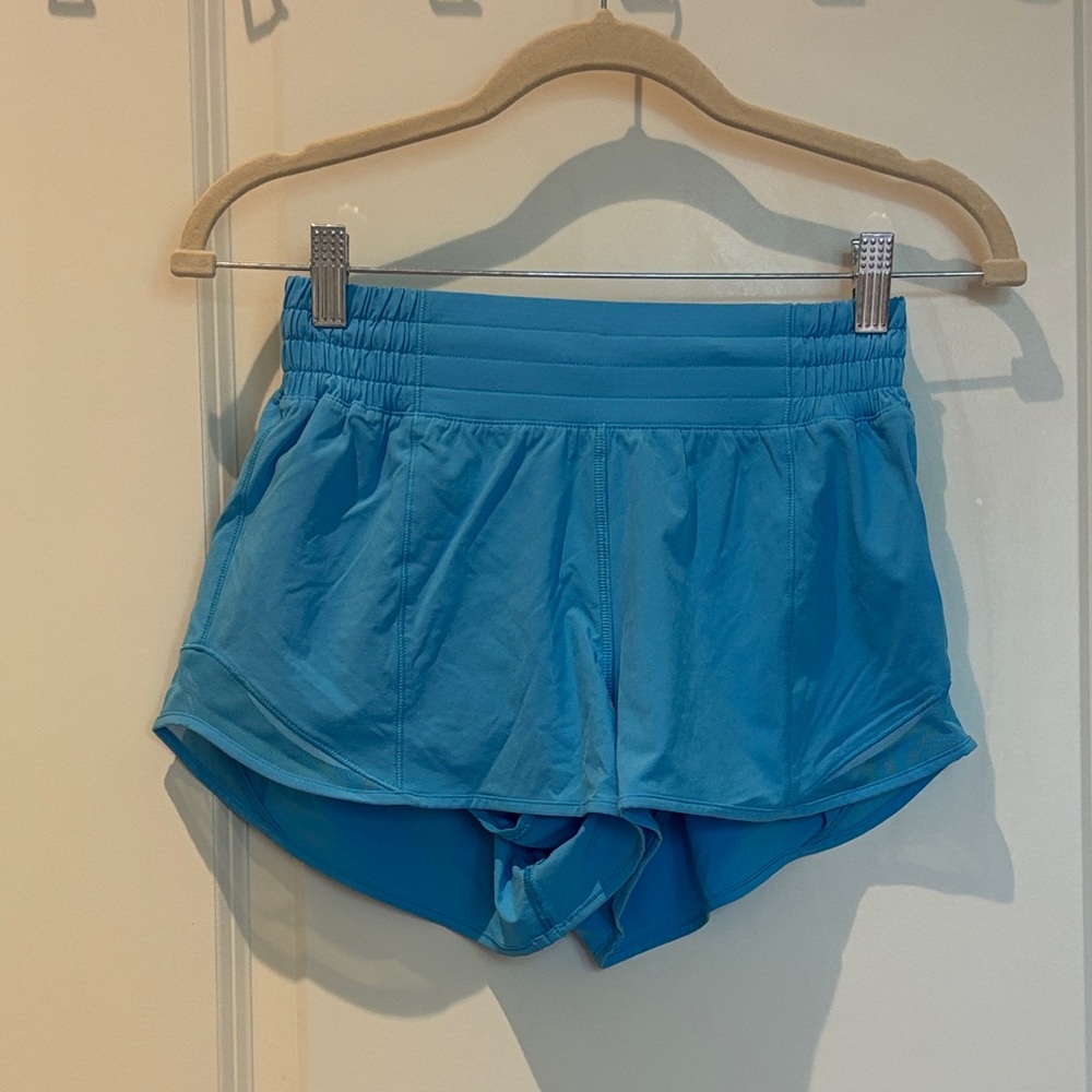 Lululemon Hotty Hot High Rise Lined Short 2.5”